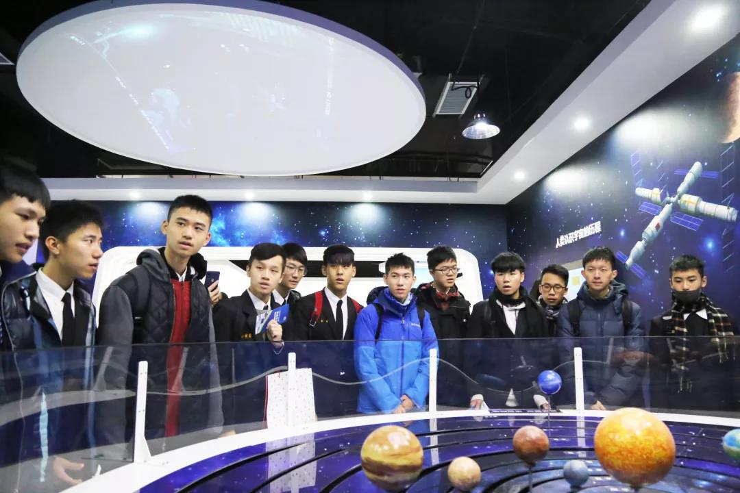 齐鲁风·两岸情——台北市成功高中到历城二中交流学习