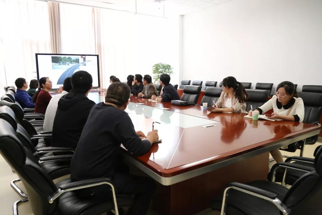 威海市荣成二中教育考察团到历城二中考察交流