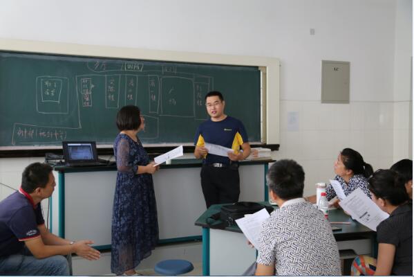 天桥区信息技术骨干教师队伍到历城二中交流学习